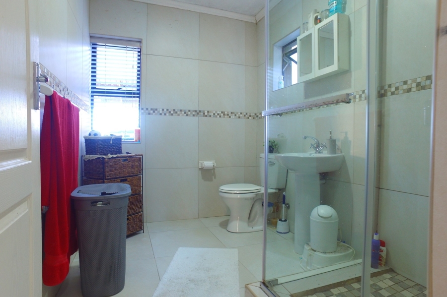 3 Bedroom Property for Sale in Eikenbosch Western Cape